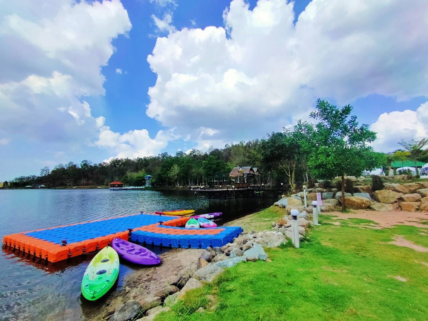 รูป Lake View Resort เขาเขียว ชลบุรี