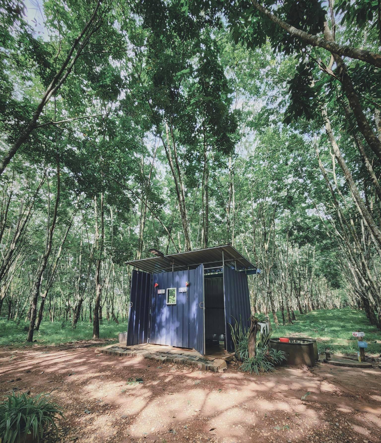 ห้องน้ำกระต่ายป่าแคมป์ปิ้ง Kataipha Camping